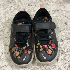 Girl Nike tennis shoes